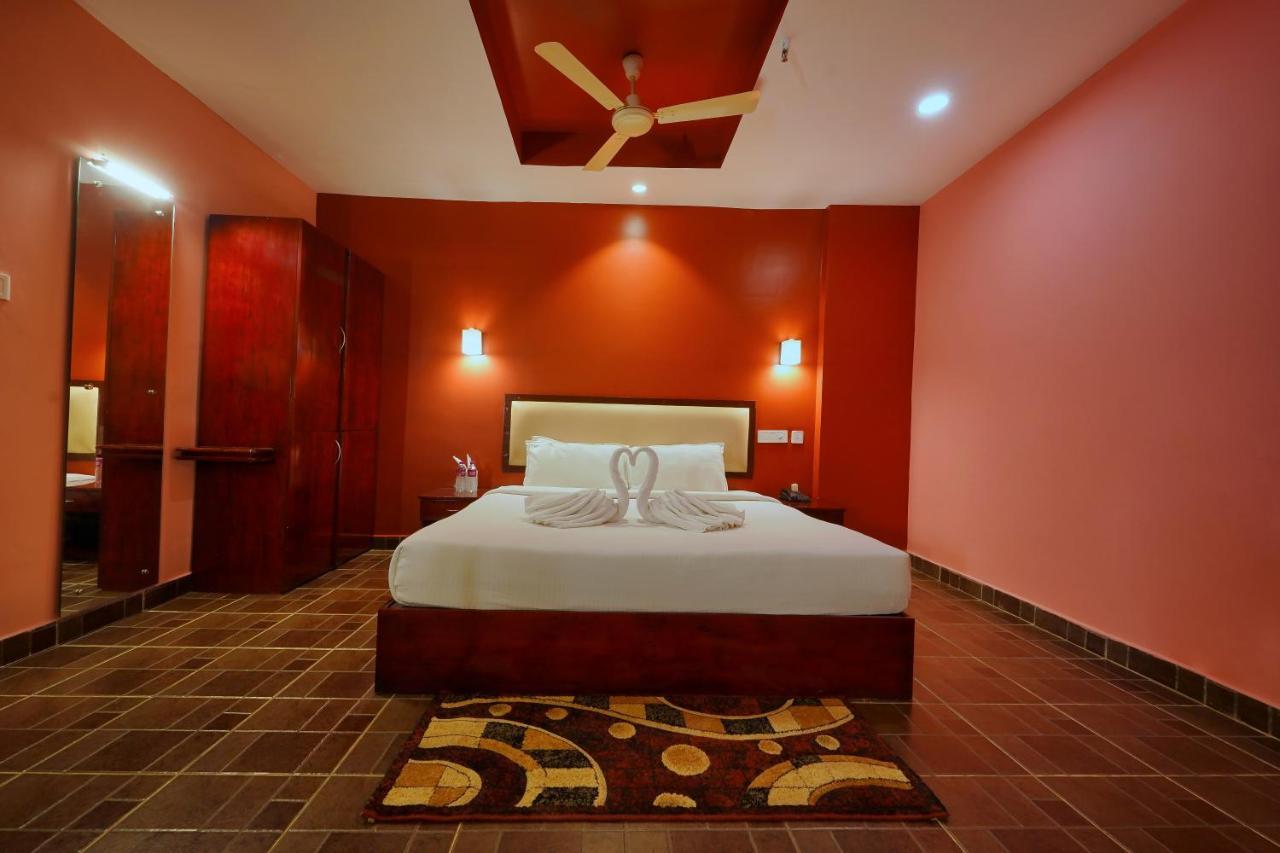 Misty Gate Hotel Витири Екстериор снимка