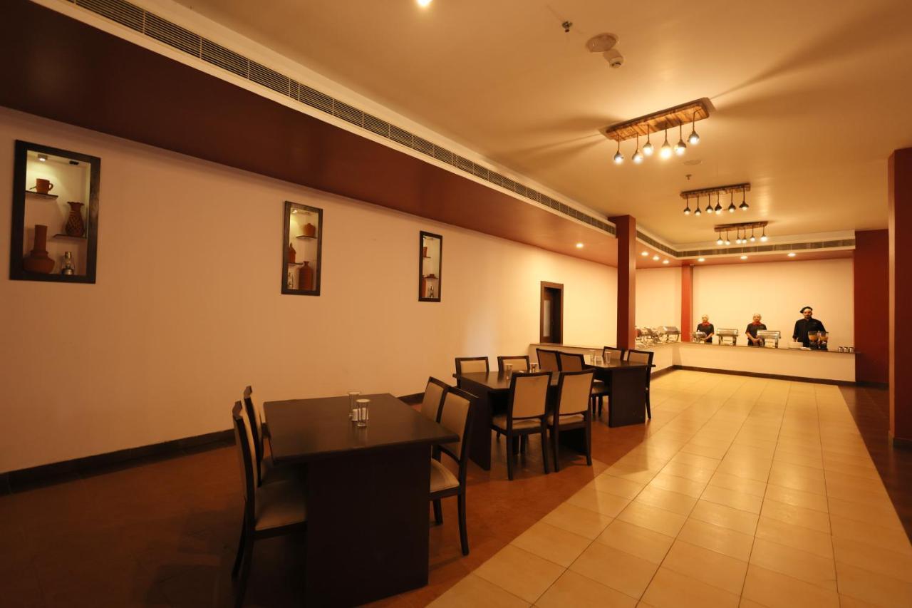 Misty Gate Hotel Витири Екстериор снимка