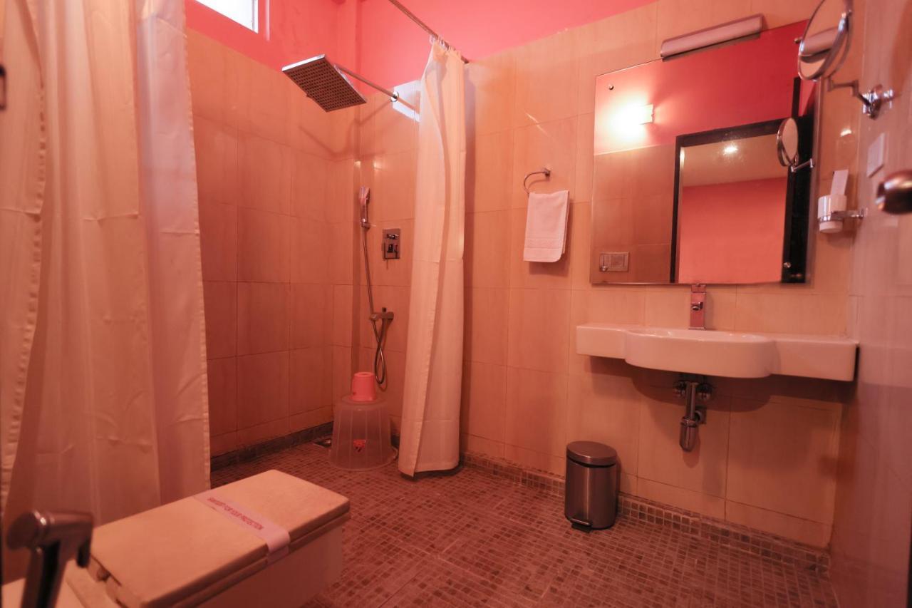 Misty Gate Hotel Витири Екстериор снимка