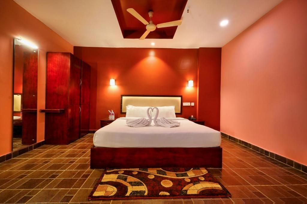 Misty Gate Hotel Витири Екстериор снимка